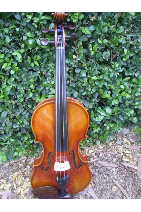 Guarneri del Gesu replica violin